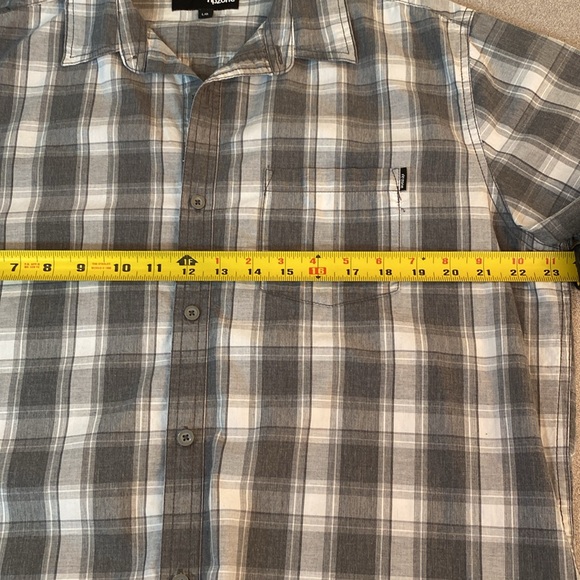 RipZone - Mens Plaid Shirt. Size L - Picture 6 of 8